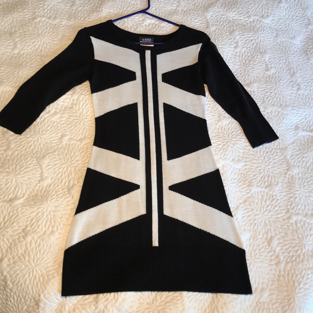 Black and White Sweater Dress🤍🖤